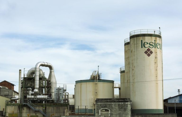 Natural Gas vs Crude Oil Trading